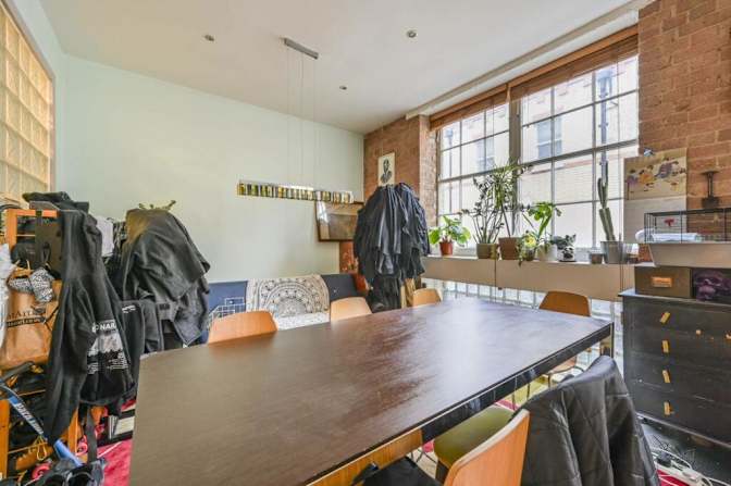 Photo of Jospin's room