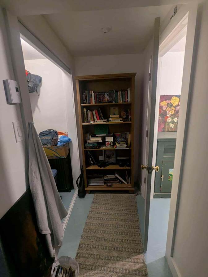 Photo of Arnold's room