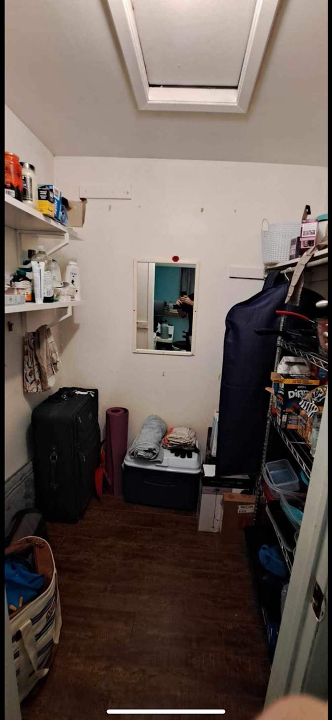 Sam's room