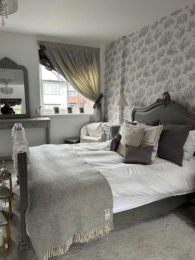 Photo of Christopher Wesley's room