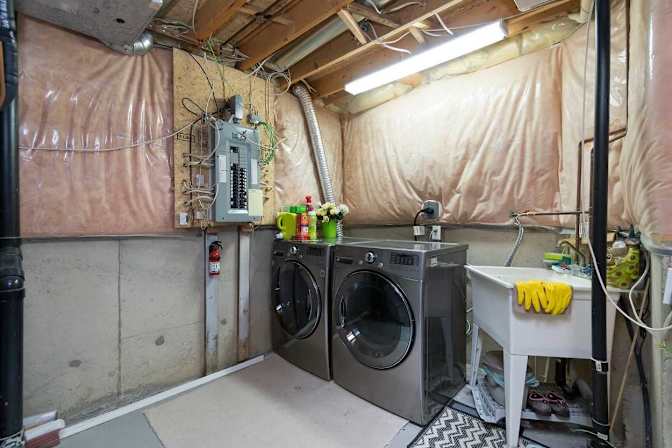 Karandeep Saini's room