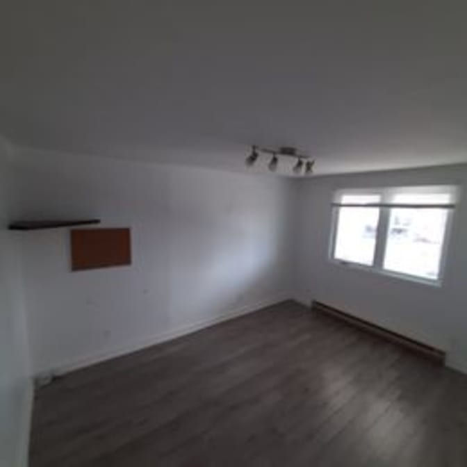 Simon Vaillancourt's room