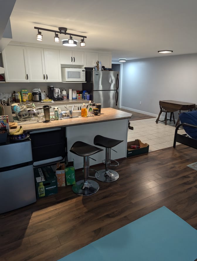 iain davidson's room