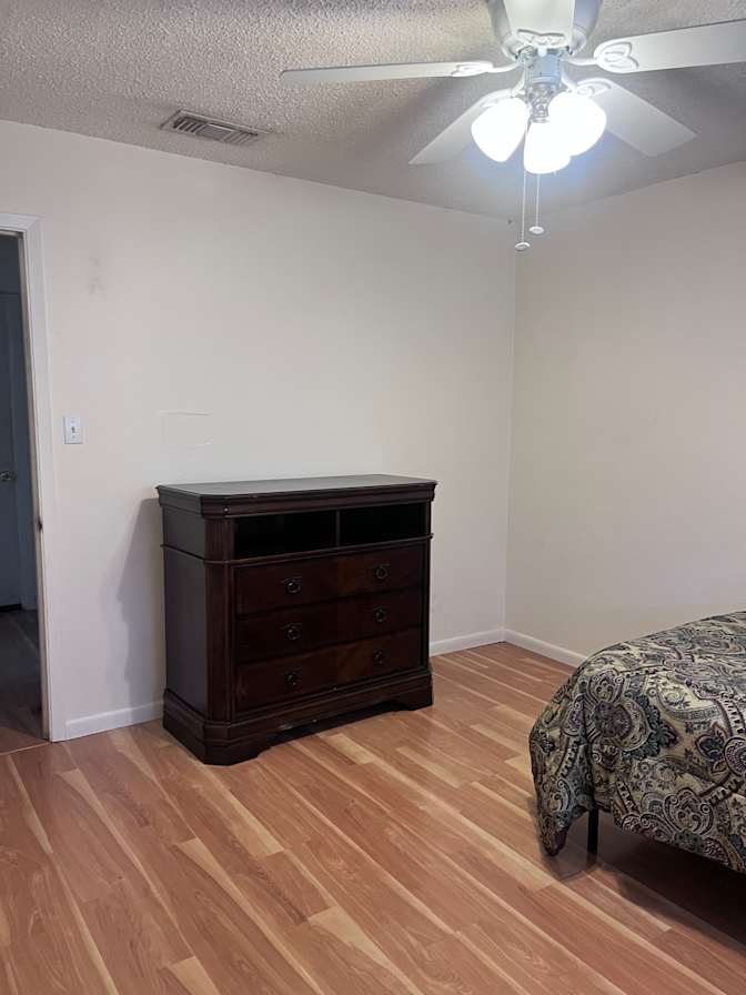 Photo of Lynn's room