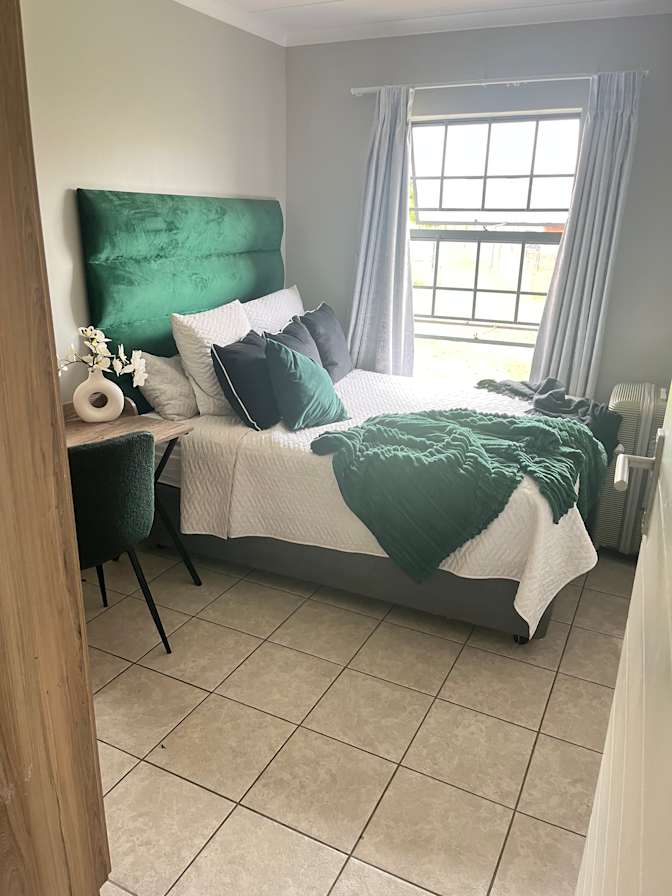 Photo of Tee's room