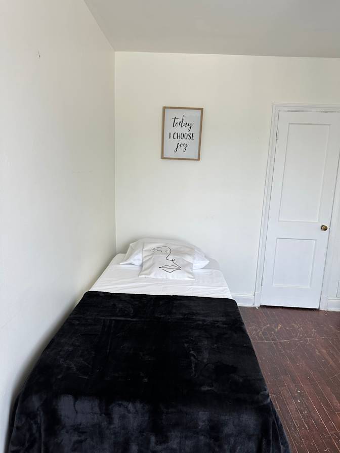 Photo of Roxanne's room