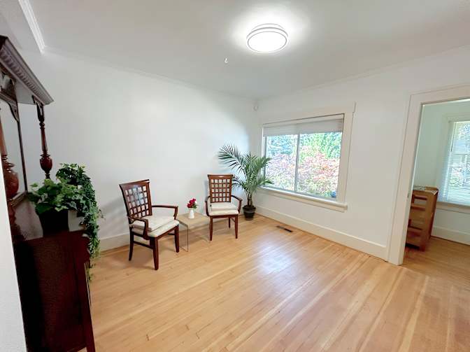 Photo of Shahram's room