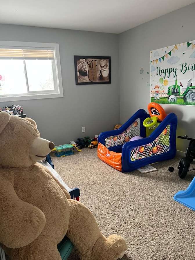 Harjot Marahar's room