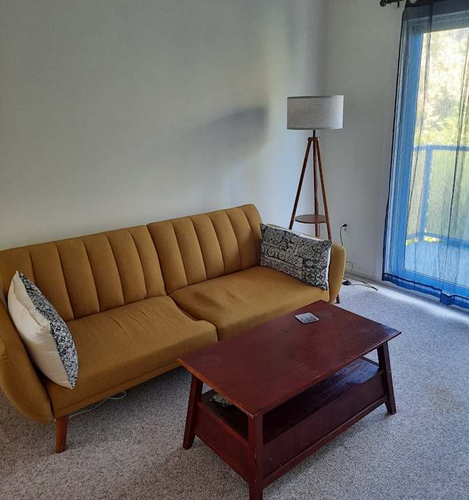 Andrew Cunningham's room