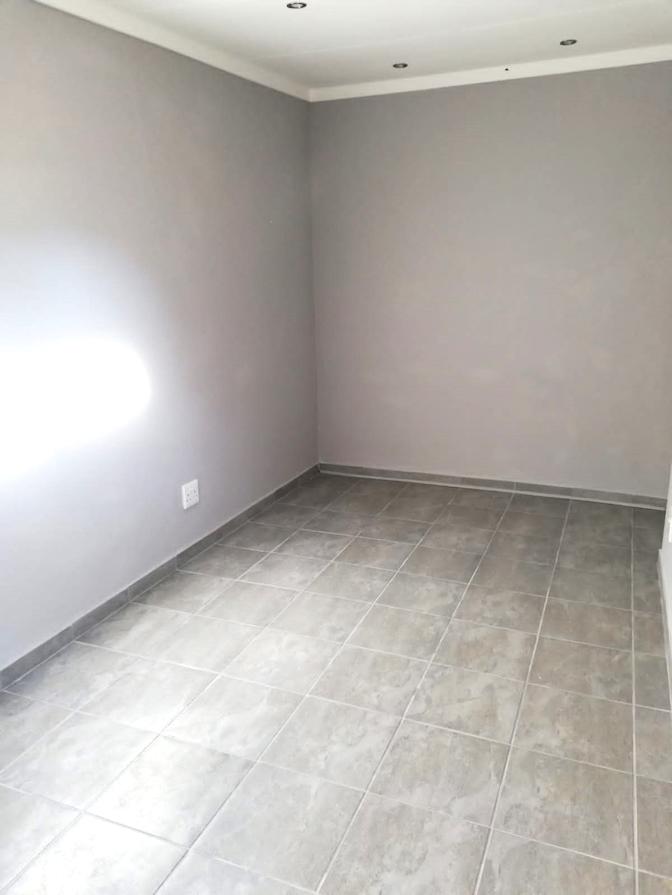 Photo of Roger's room