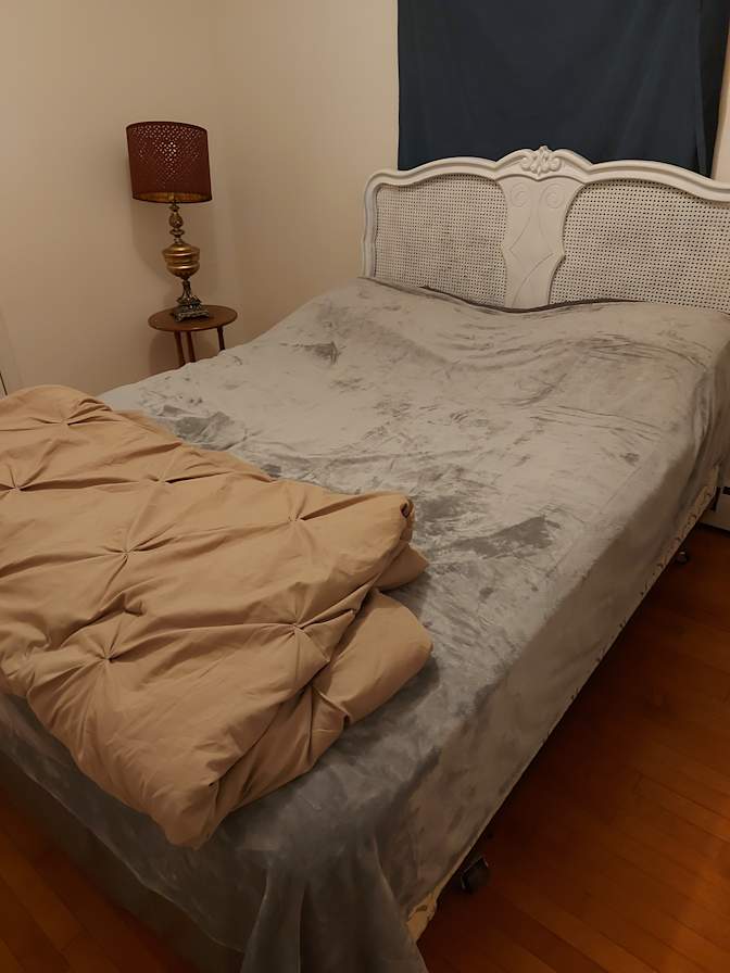 CHEDZER-CLARC's room