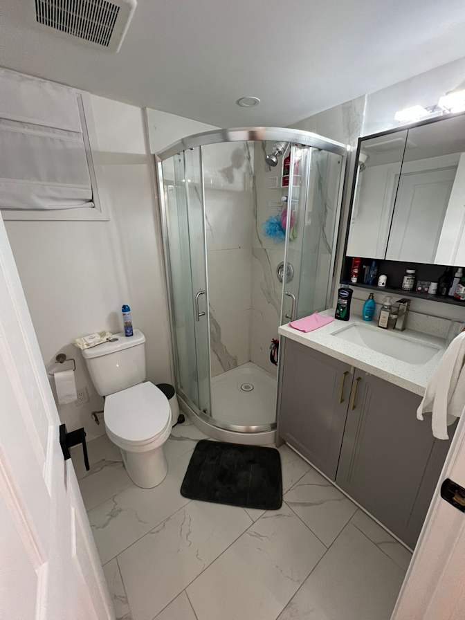 Miguel Sandoval's room