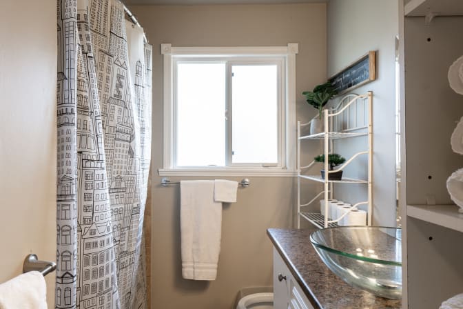 Robert Thomson's room