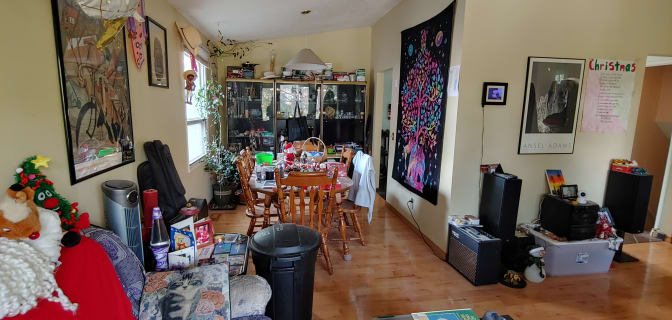 Photo of Don's room