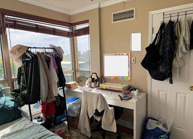 Mariana Schuetze's room