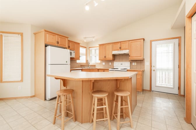 STUDENTS, INTERNS & YOUNG PROFESSIONALS's room