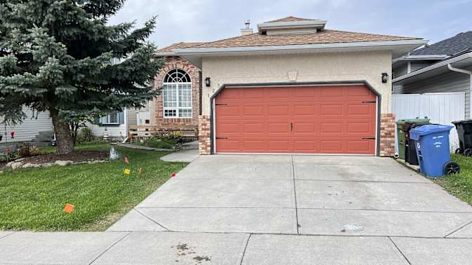Meng Qiong Huang's room