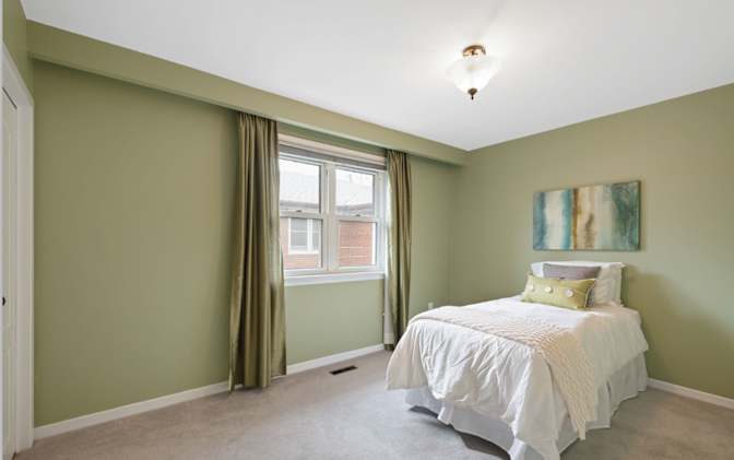 Photo of Linda's room