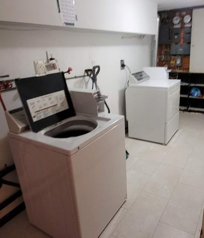 Rent Share At Ol' Doc Watson's room