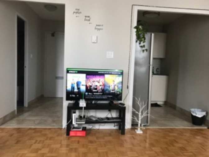 TERENCE PETIGNY JEAN-CHARLES's room