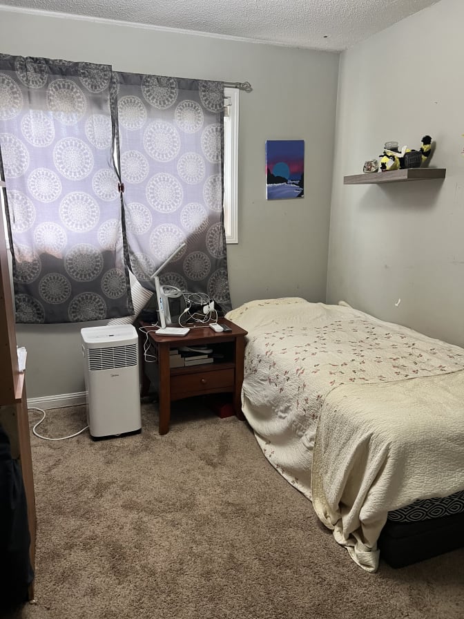 Photo of Carrie Zummach's room