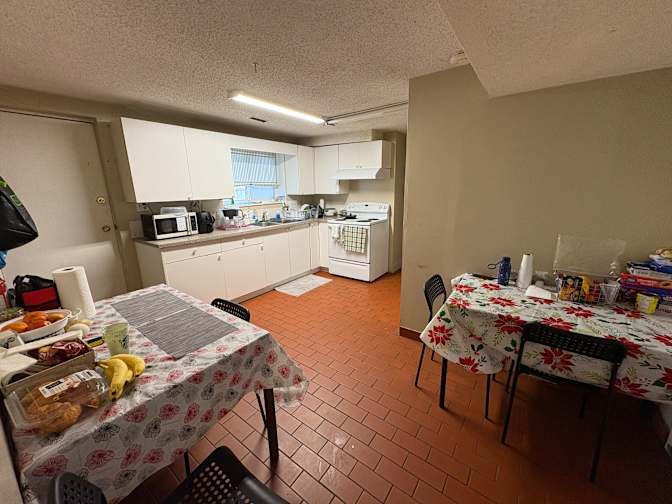 Stefanie St-Jacques's room