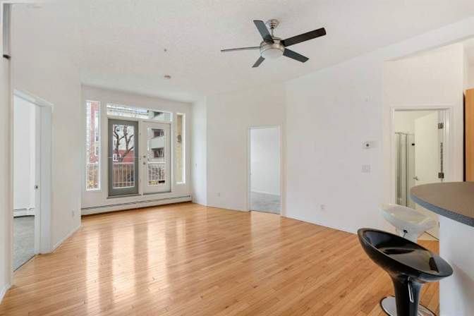 Tolobi Rental's room