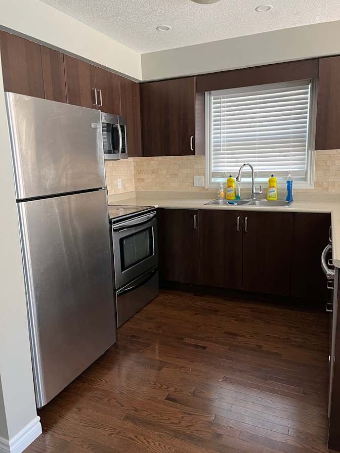 Thiruni Thirimanne's room