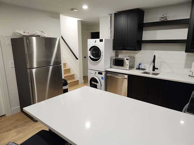 South Surrey - Grandview Heights's room