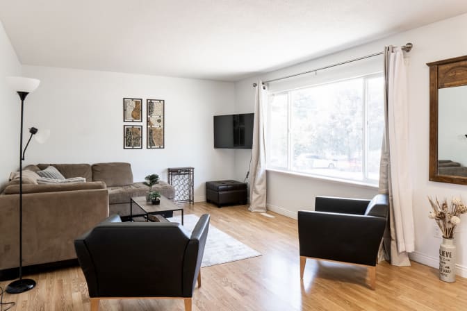 Robert Thomson's room