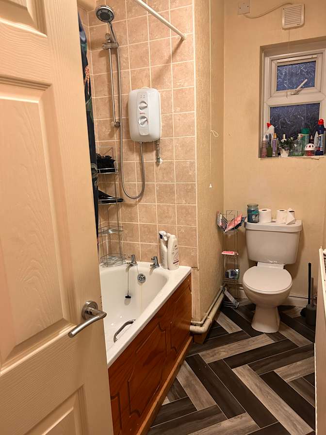 Photo of Lewis M's room
