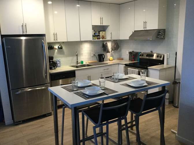 Cléo and Carl's room