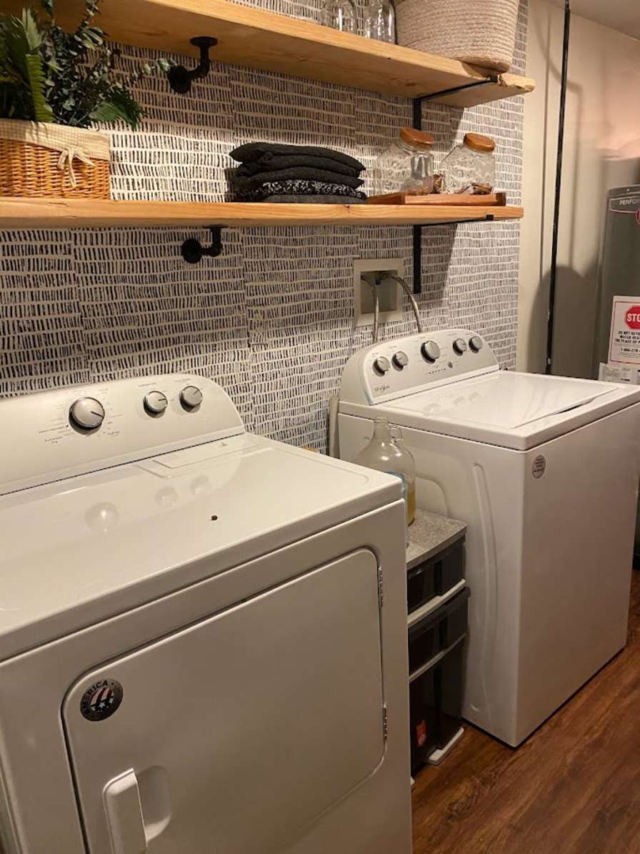 Private room to rent in share house Edgehill Drive, Kansas City