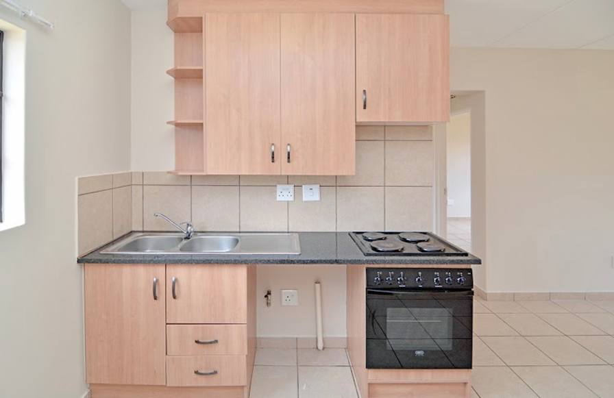 Private room to rent in share house Southgate Ridge Security Village