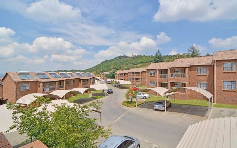 Private room to rent in share house Southgate Ridge Security Village