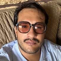 Photo of Emmanuel Saavedra