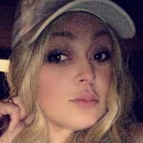 Photo of Dee