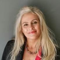 Photo of Deanna