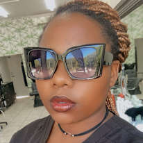 Photo of Isabel Dube