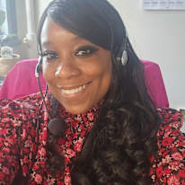 Photo of Nina Roberts