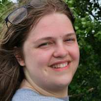 Photo of Lauren Knill