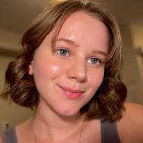 Photo of Anna Mackenzie