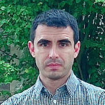 Photo of Carlos Linares