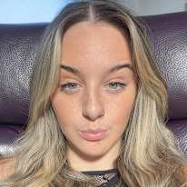 Photo of Caitlin Gibbeson