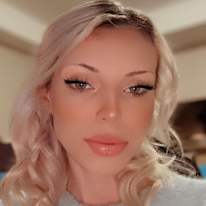 Photo of Amanda Lemay
