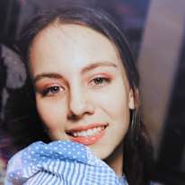 Photo of Loni