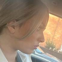 Photo of Lorraine Damasdi