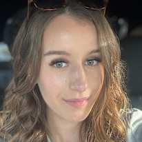 Photo of Elizabeth Briggs
