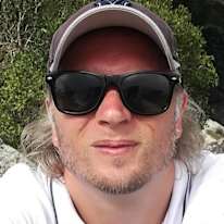 Photo of Lee