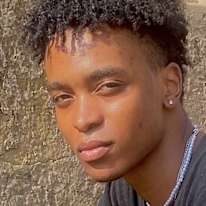 Photo of Lee